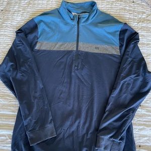 Travis Mathew pullover- XL